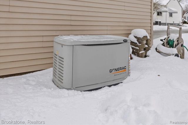 951 Argyle Avenue, Pontiac, MI 48341