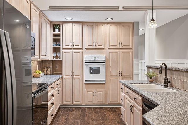 6364 Pheasant Court, Edina, MN 55436