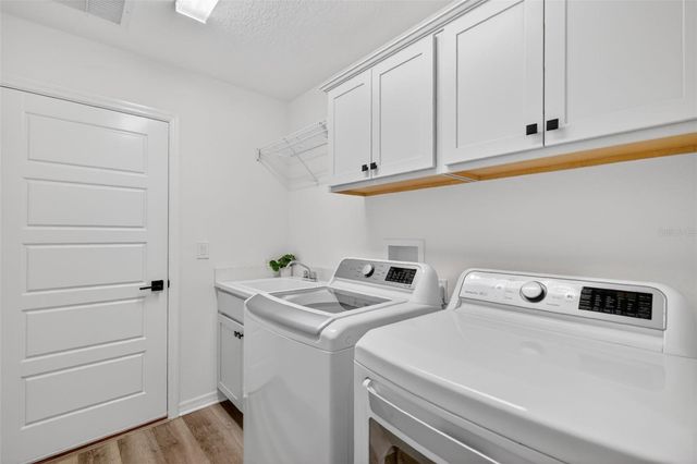 1713 ROBBINS ROAD, The Villages, FL 34762