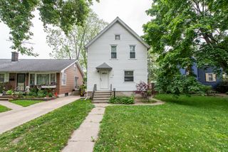 3011 Emmaus Avenue, Zion, IL 60099