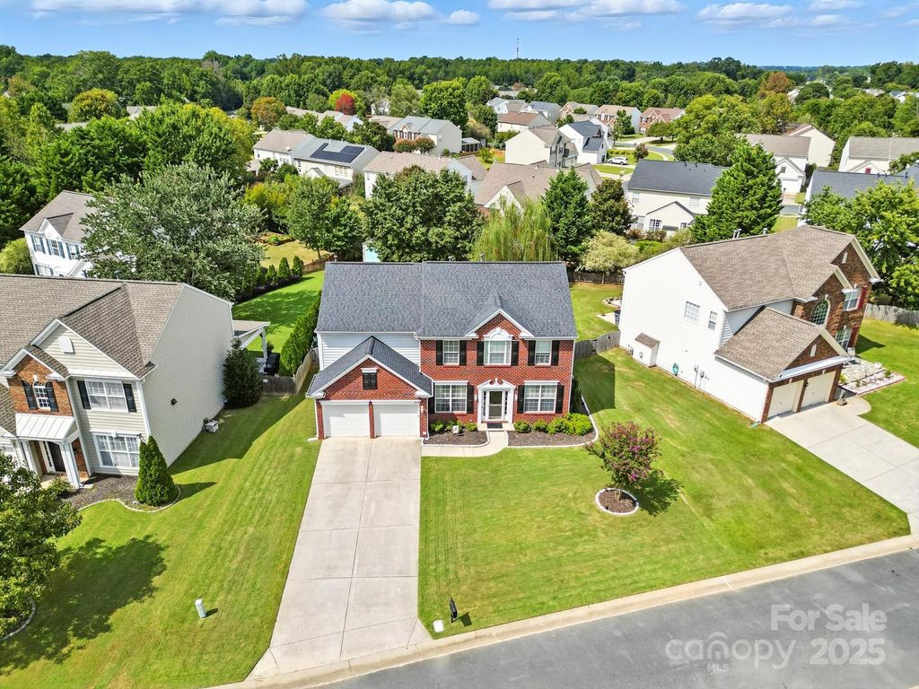 3632 Canfield Hill Court, Charlotte, NC 28270