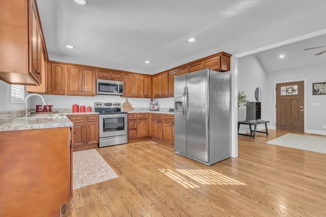 107 Smithfield Dr, Shelbyville, TN 37160