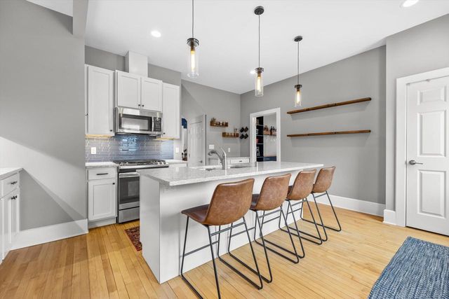 2013 N Booth STREET, Milwaukee, WI 53212