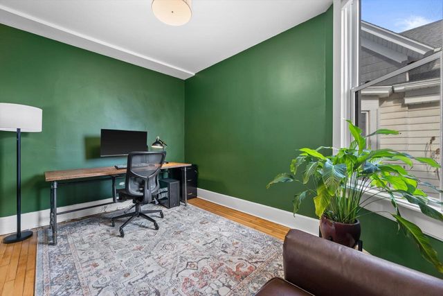 2013 N Booth STREET, Milwaukee, WI 53212