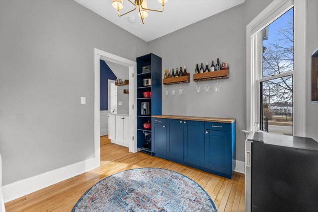 2013 N Booth STREET, Milwaukee, WI 53212