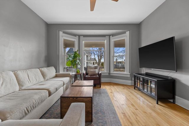 2013 N Booth STREET, Milwaukee, WI 53212