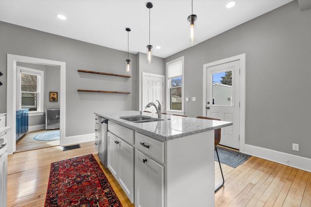 2013 N Booth STREET, Milwaukee, WI 53212