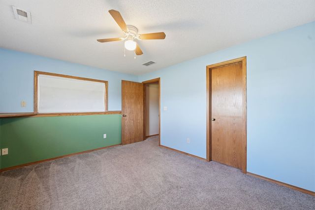 10622 W Bluewater Ct, Clearwater, KS 67026