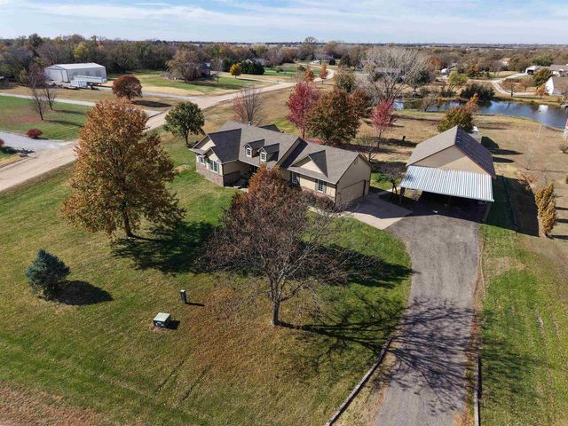 10622 W Bluewater Ct, Clearwater, KS 67026
