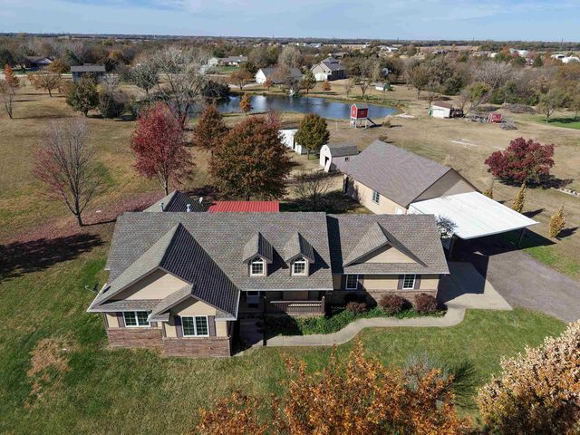 10622 W Bluewater Ct, Clearwater, KS 67026