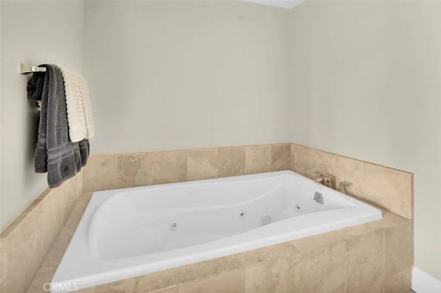 5124 Scholarship, Irvine, CA 92612