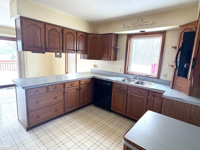 8223 Meisner Road, Casco, MI 48064