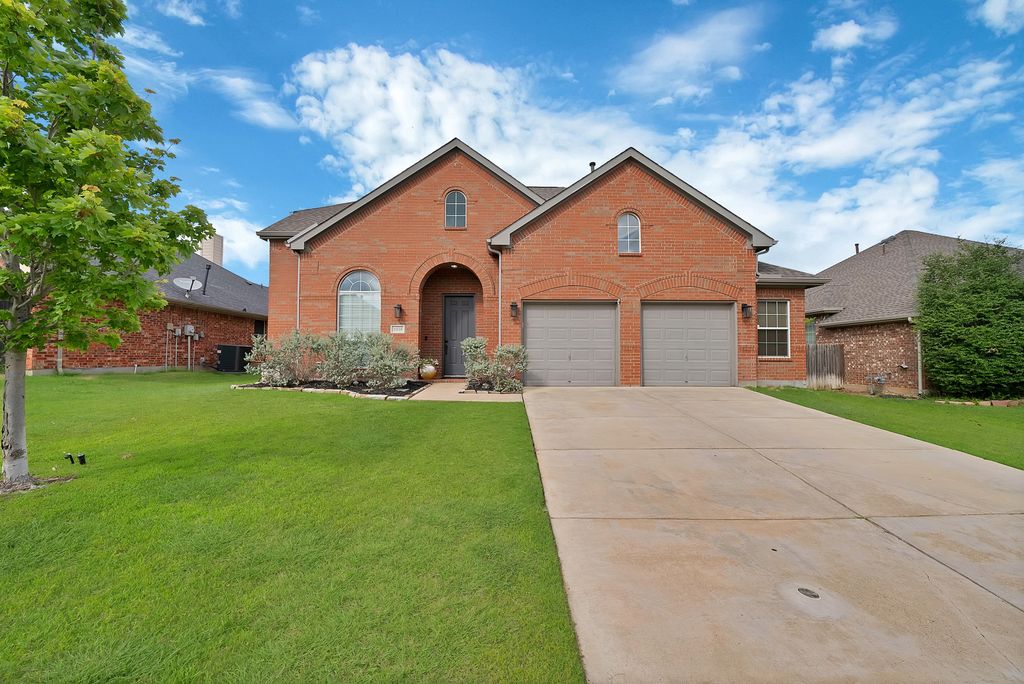 2210 Hillary Trail, Mansfield, TX 76063