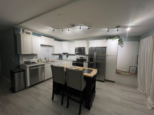 312 Southwind Dr, North Palm Beach, FL 33408