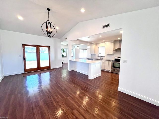 5069 Holly Farms DR, Virginia Beach, VA 23462