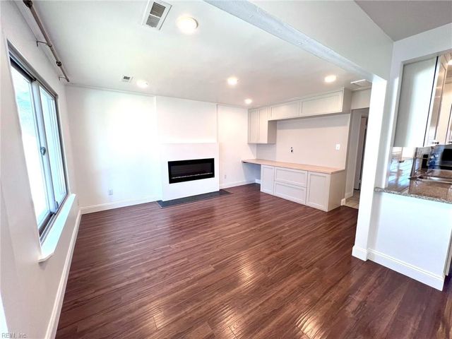 5069 Holly Farms DR, Virginia Beach, VA 23462