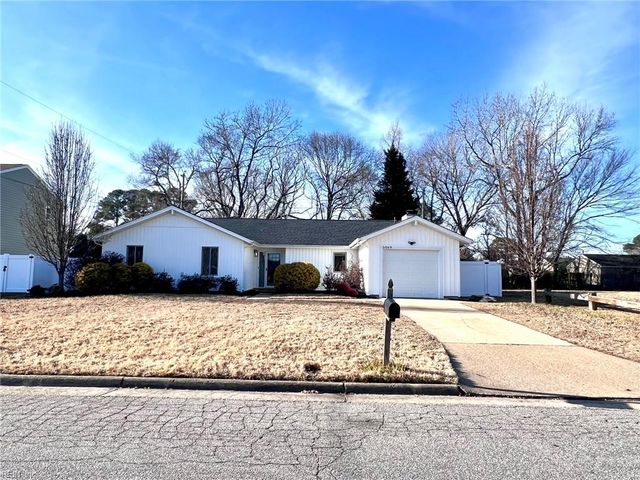 5069 Holly Farms DR, Virginia Beach, VA 23462