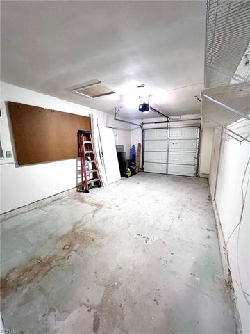 5069 Holly Farms DR, Virginia Beach, VA 23462