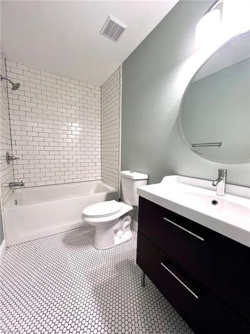 5069 Holly Farms DR, Virginia Beach, VA 23462