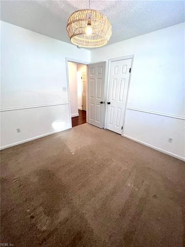 5069 Holly Farms DR, Virginia Beach, VA 23462