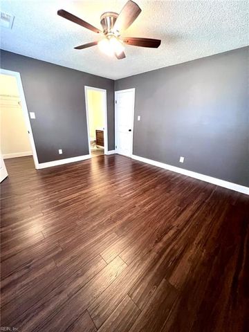 5069 Holly Farms DR, Virginia Beach, VA 23462