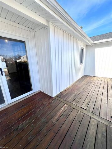 5069 Holly Farms DR, Virginia Beach, VA 23462