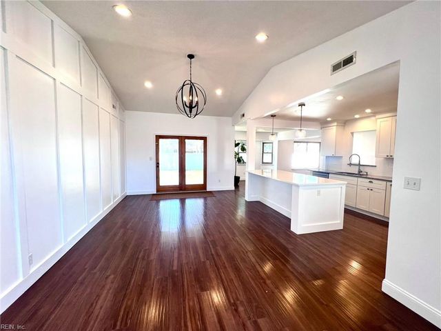 5069 Holly Farms DR, Virginia Beach, VA 23462