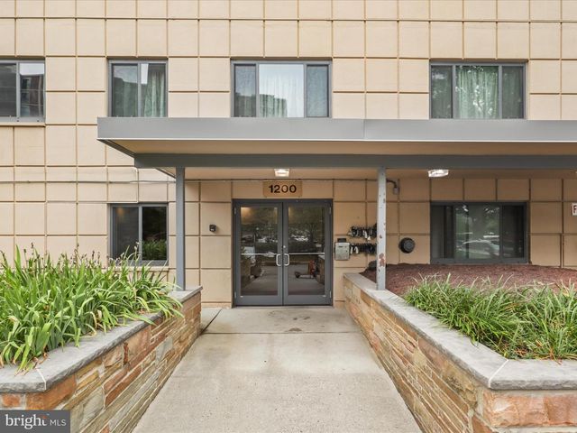 1200 S ARLINGTON RIDGE RD #509, Arlington, VA 22202