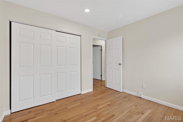 2165 E Humes Lane, Florissant, MO 63033