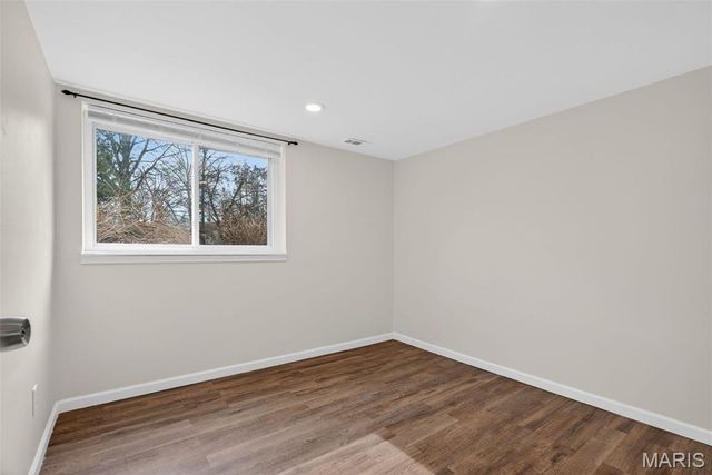 2165 E Humes Lane, Florissant, MO 63033