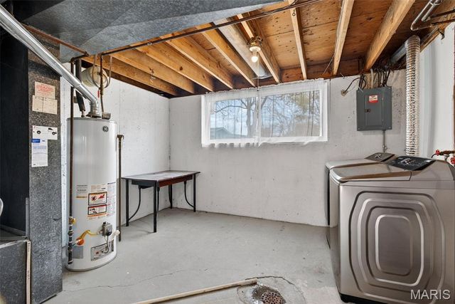 2165 E Humes Lane, Florissant, MO 63033