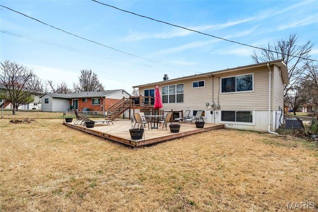 2165 E Humes Lane, Florissant, MO 63033