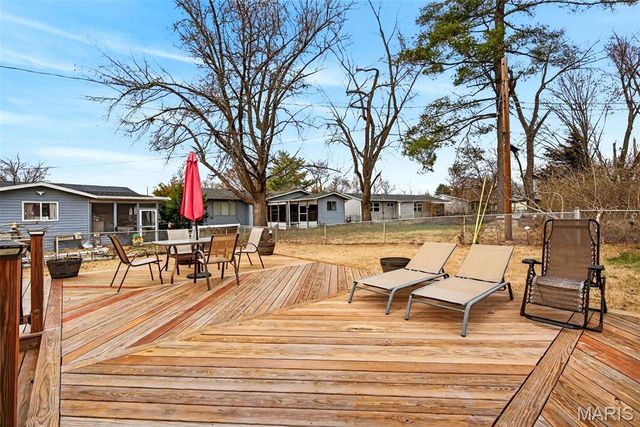 2165 E Humes Lane, Florissant, MO 63033