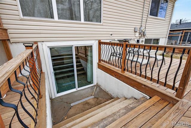 2165 E Humes Lane, Florissant, MO 63033