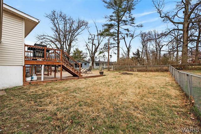 2165 E Humes Lane, Florissant, MO 63033