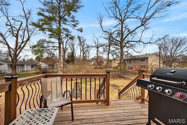 2165 E Humes Lane, Florissant, MO 63033