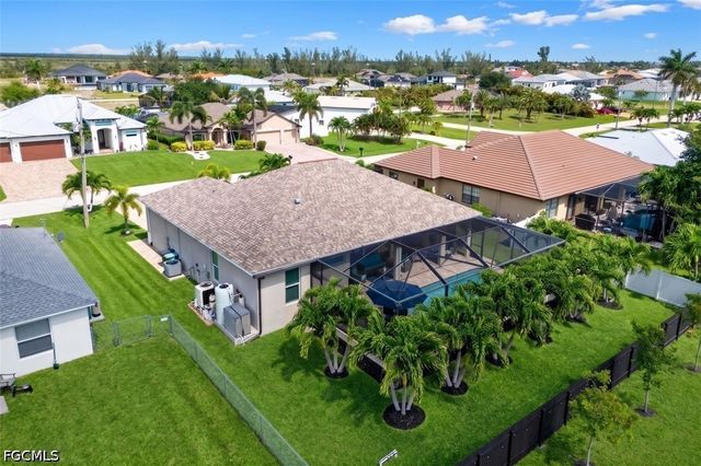437 NW 38th PL, Cape Coral, FL 33993