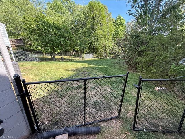 2388 Jefferson Avenue, Winston-salem, NC 27103