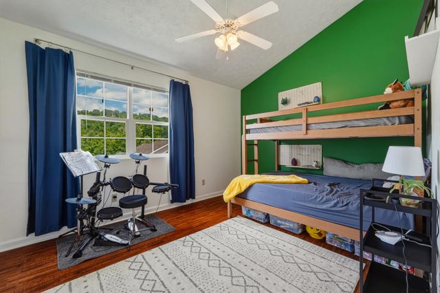 80 Palm Drive, Huntington, WV 25705