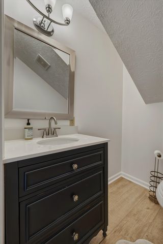 80 Palm Drive, Huntington, WV 25705