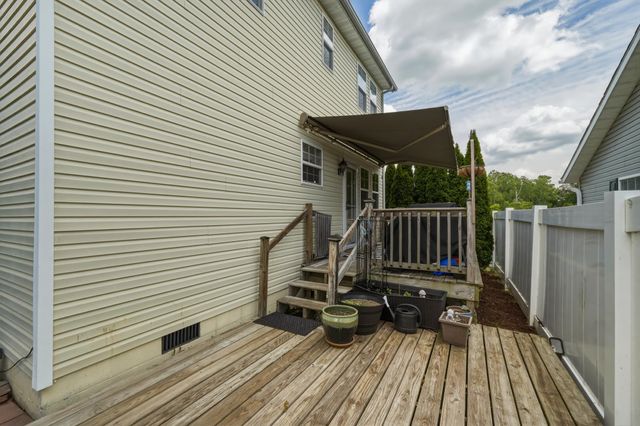 80 Palm Drive, Huntington, WV 25705
