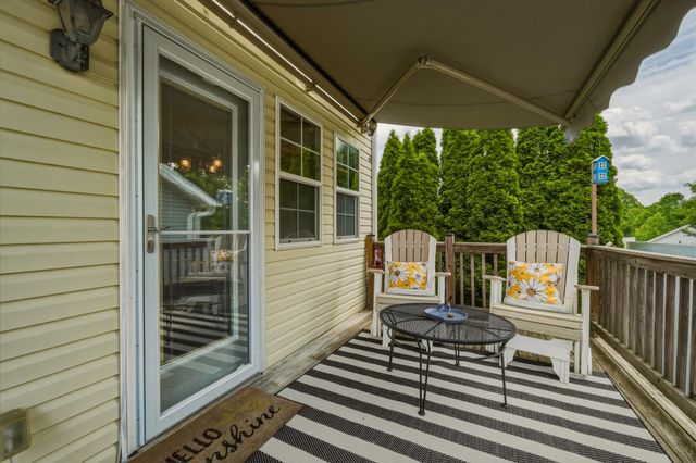 80 Palm Drive, Huntington, WV 25705