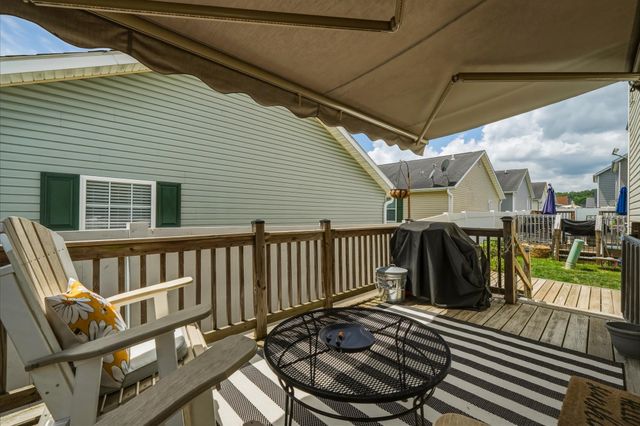 80 Palm Drive, Huntington, WV 25705