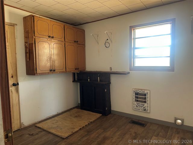 408184 Highway 266, Henryetta, OK 74437