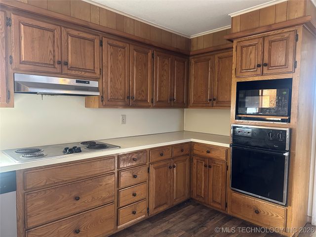 408184 Highway 266, Henryetta, OK 74437