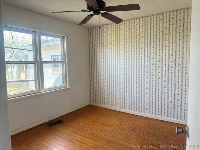 408184 Highway 266, Henryetta, OK 74437