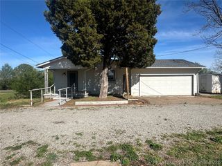 408184 Highway 266, Henryetta, OK 74437