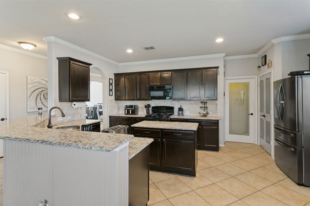 361 Coral Vine Lane, Fort Worth, TX 76028 — photo 3