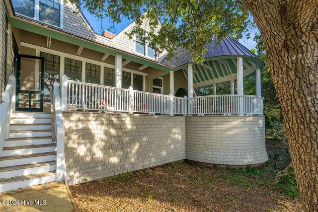 10 Green Teal Trail, Bald Head Island, NC 28461