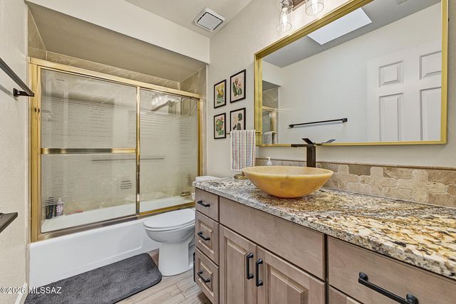 764 E Camino Diestro, Oro Valley, AZ 85704